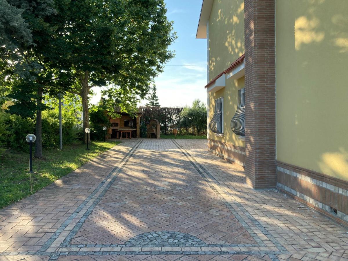 Agriturismo Tenuta Della Madama Venticano 外观 照片